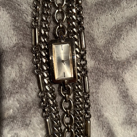 Guess silver chain bracelet watch with silver face! - Picture 2 of 7